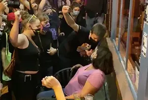 Mascarados pela Ideologia: Como esconder seu mau-caratismo com opiniões virtuosas