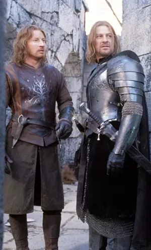 Em O Senhor dos Anéis, Boromir e Faramir são ambos filhos do Regente Denethor, mas o pai não esconde sua preferência por Boromir, entristecendo profundamente o outro irmão.